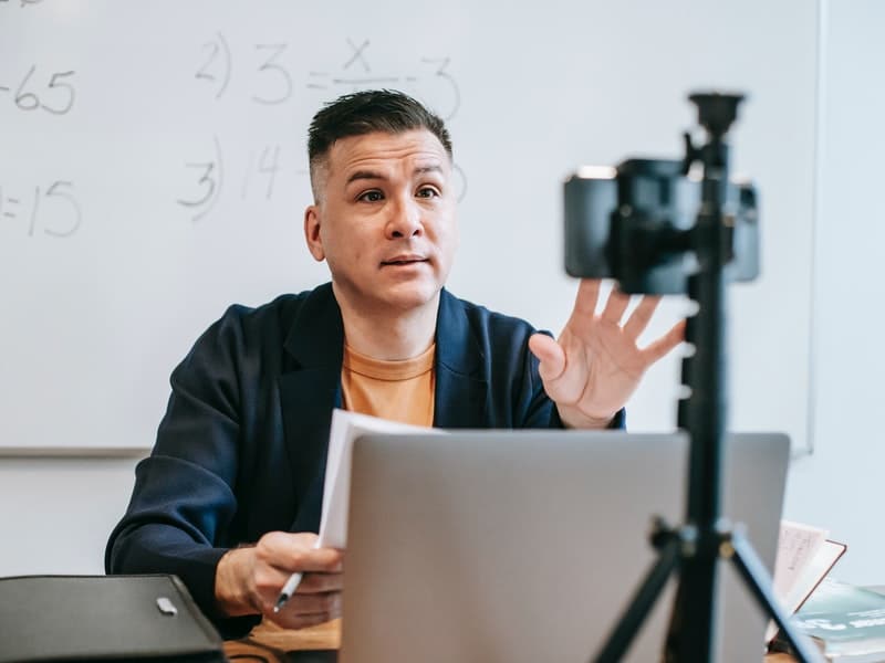 La formación online puede ser una oportunidad de negocio que necesita poca invesión